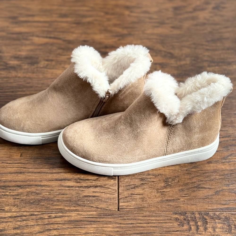 Tan Kids Boots with Faux Fur Trim